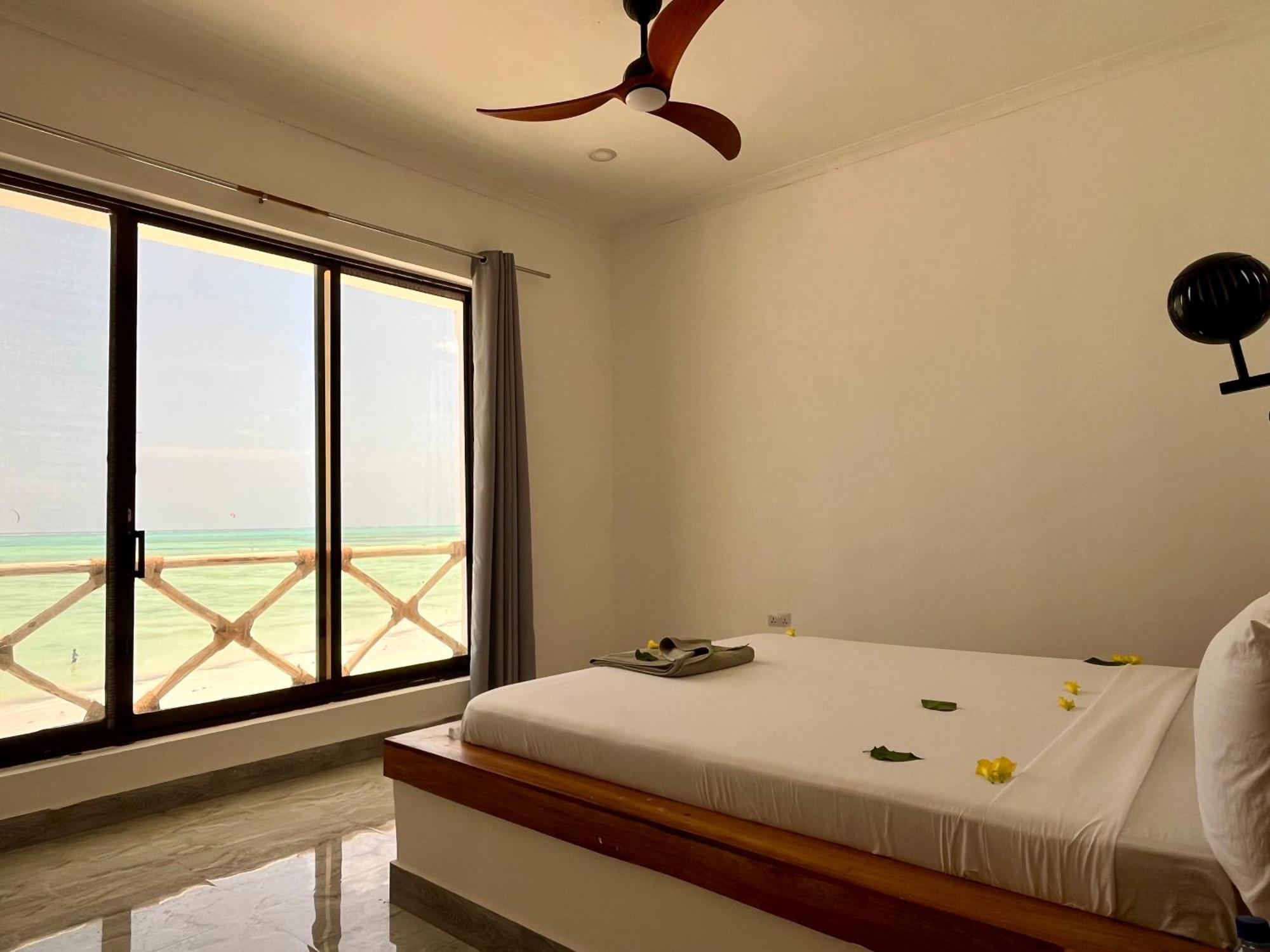 Jambo Hotell 3*